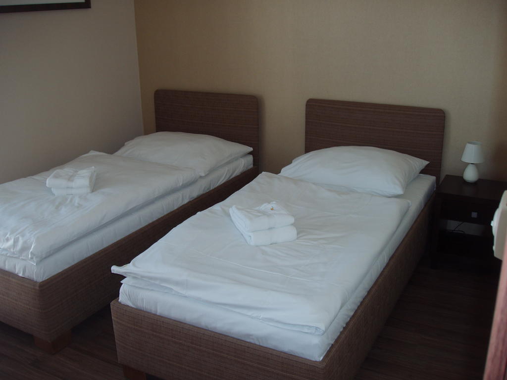 Hotel Predium Vrable Ruang foto